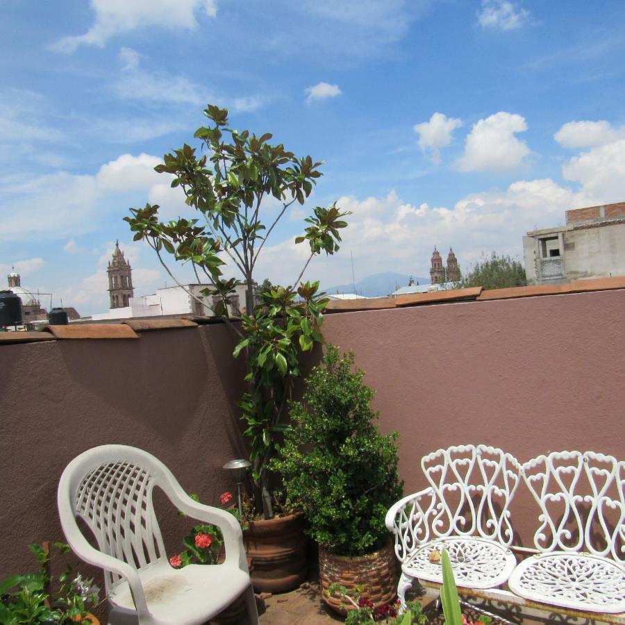 Hostal Casa Castillo Морелия Екстериор снимка