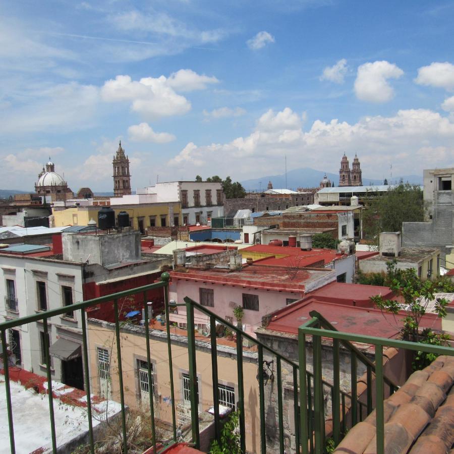 Hostal Casa Castillo Морелия Екстериор снимка